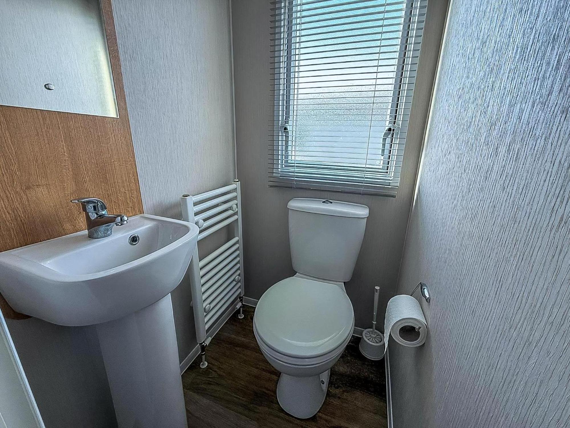 Lovely 8 Berth Caravan In Southview Holiday Park, Ref 33042Tc Скегнесс Екстер'єр фото